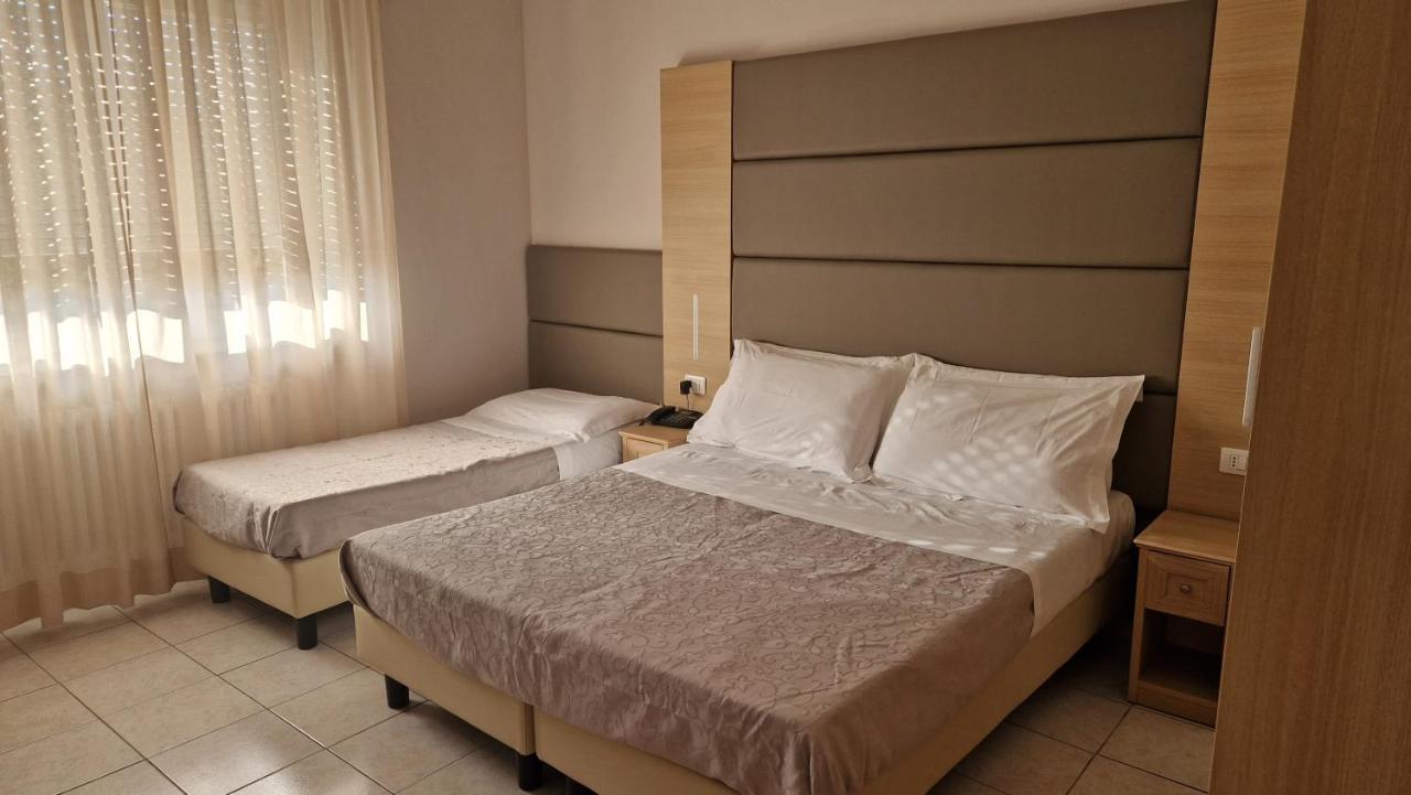 קאסטיגליונה דל לאגו Hotel Trasimeno Bittarelli מראה חיצוני תמונה