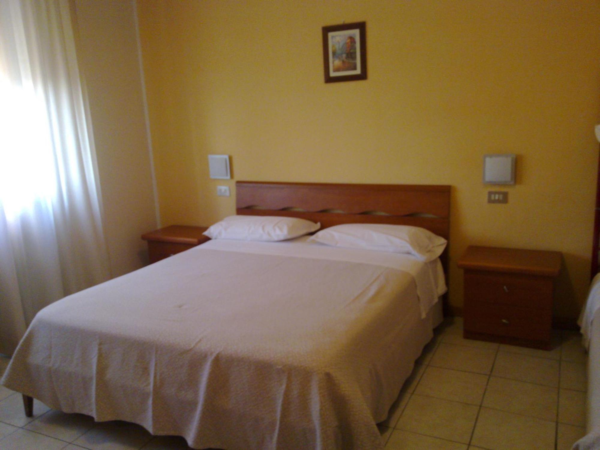 קאסטיגליונה דל לאגו Hotel Trasimeno Bittarelli מראה חיצוני תמונה
