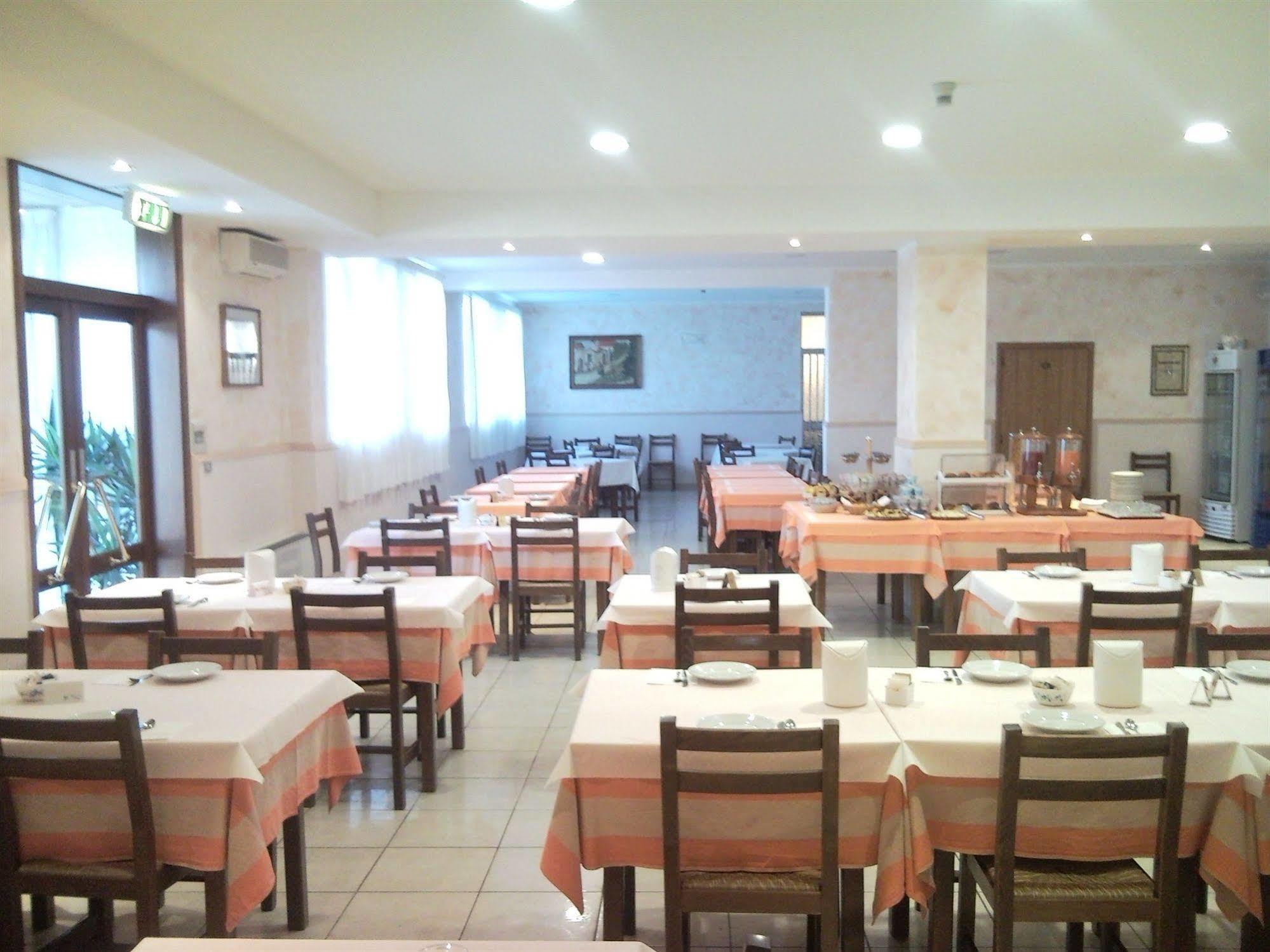 קאסטיגליונה דל לאגו Hotel Trasimeno Bittarelli מראה חיצוני תמונה